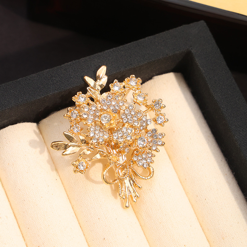 Luxe Broches voor Vrouwen Mann - Men Accessories Bouquet recensie en prijs